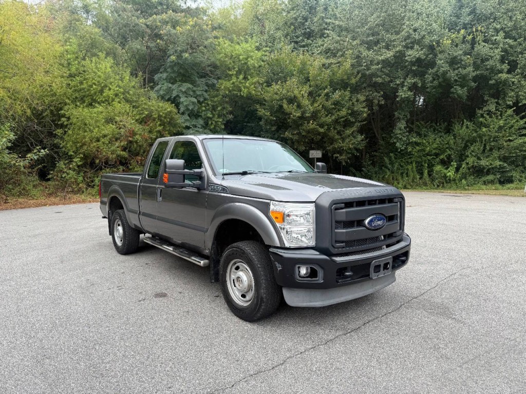 2013 Ford F-250 Image 2