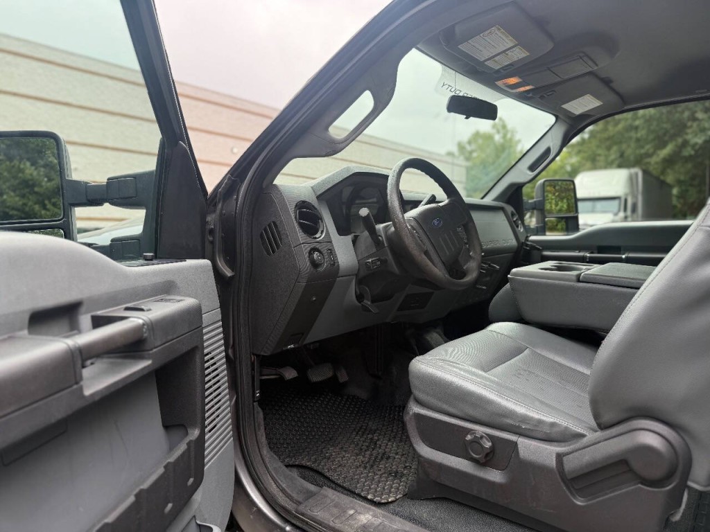 2013 Ford F-250 Image 8
