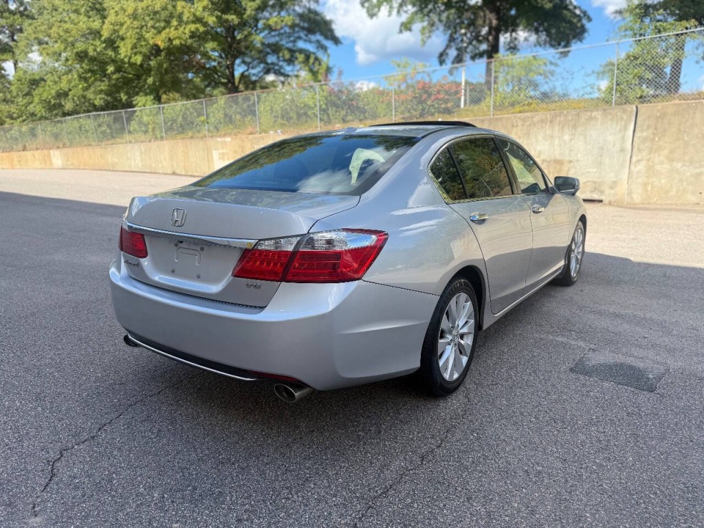 2015 Honda Accord Image 4