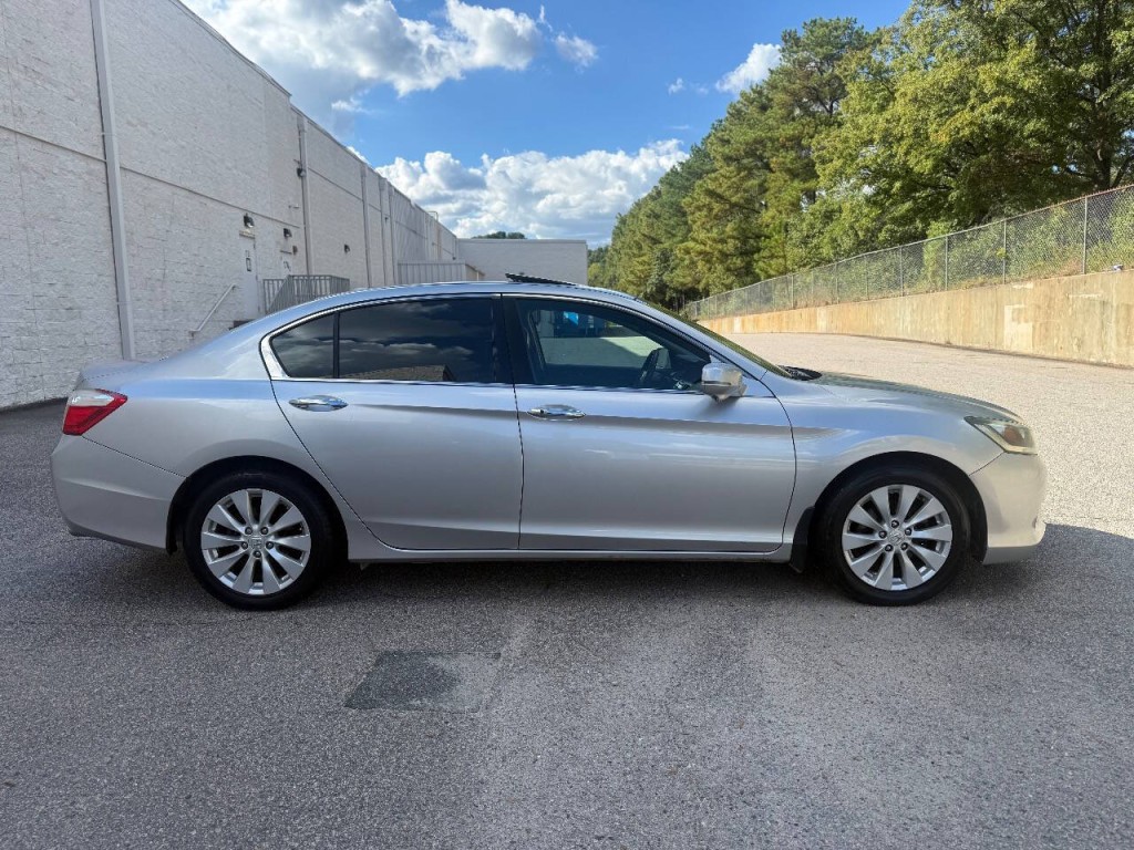 2015 Honda Accord Image 5