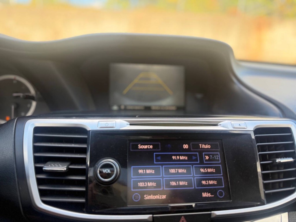 2015 Honda Accord Image 14