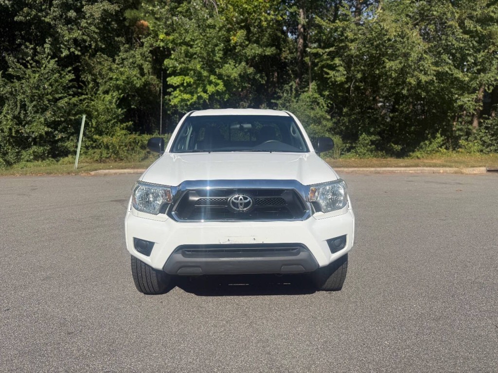 2014 Toyota Tacoma Image 8