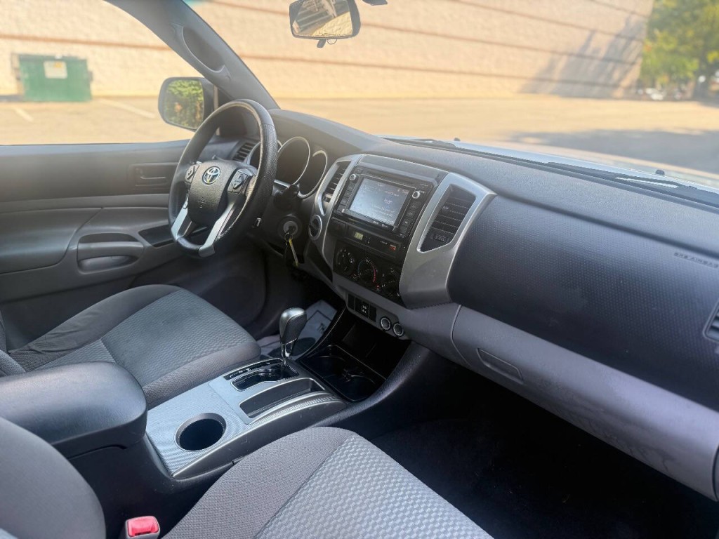 2014 Toyota Tacoma Image 14