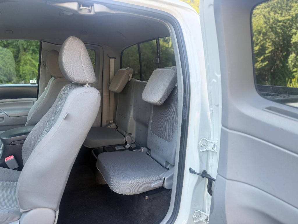 2014 Toyota Tacoma Image 15
