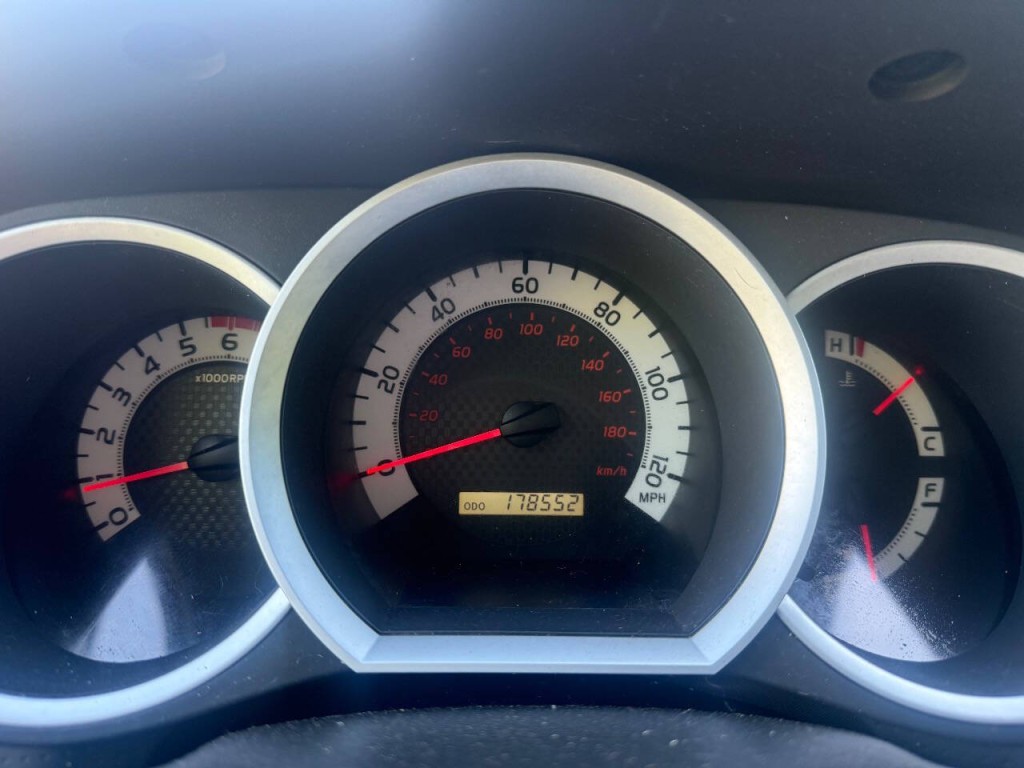 2014 Toyota Tacoma Image 19