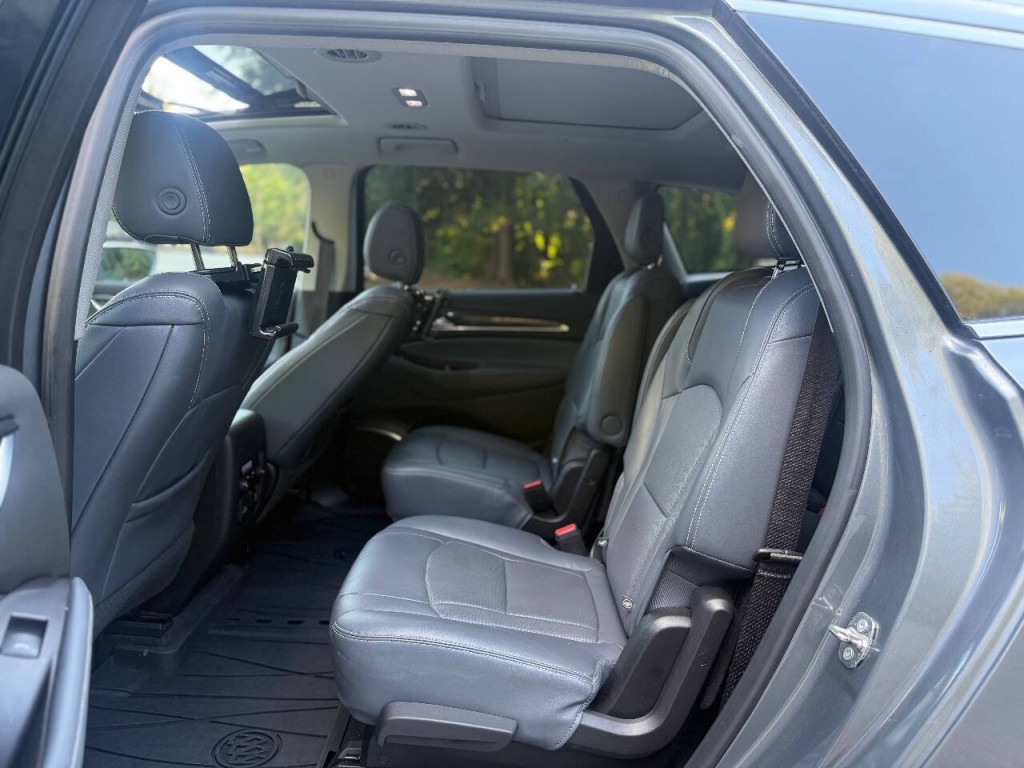 2018 Buick Enclave Image 13