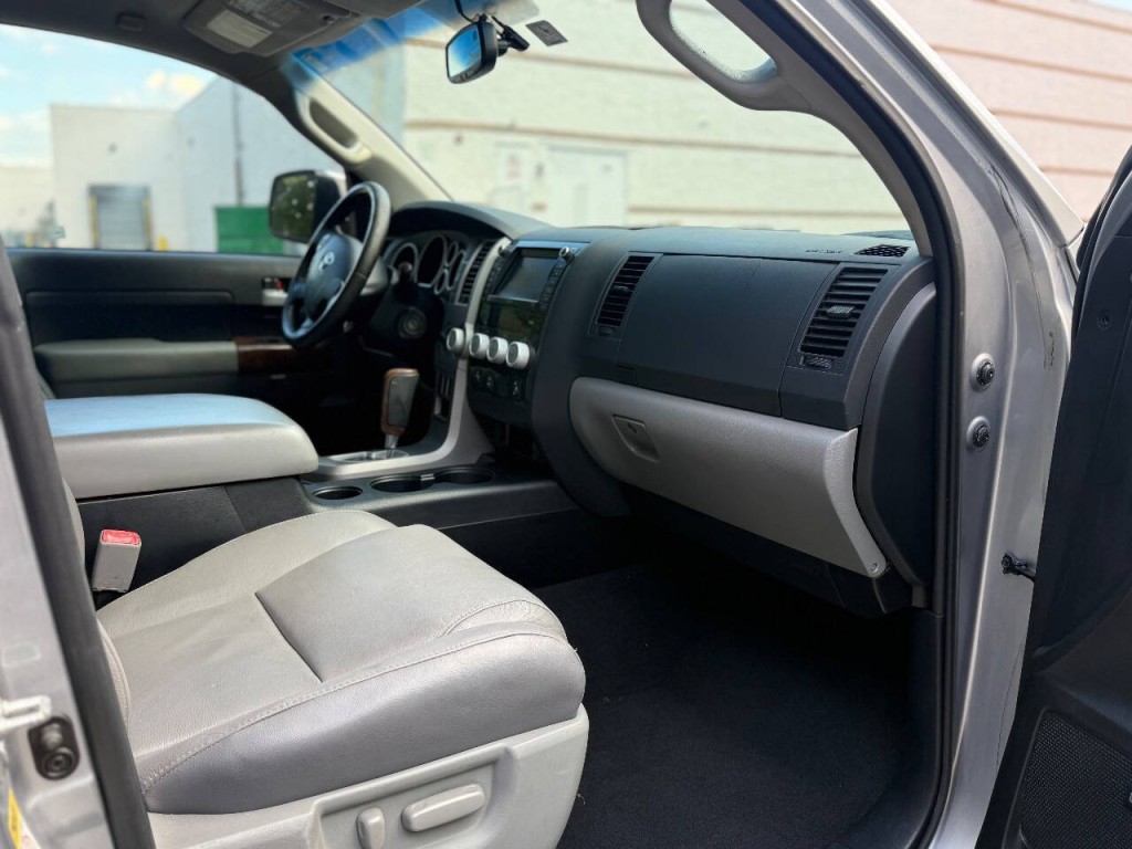 2013 Toyota Tundra Image 9