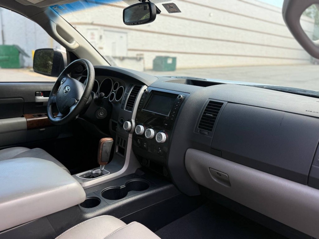 2013 Toyota Tundra Image 10