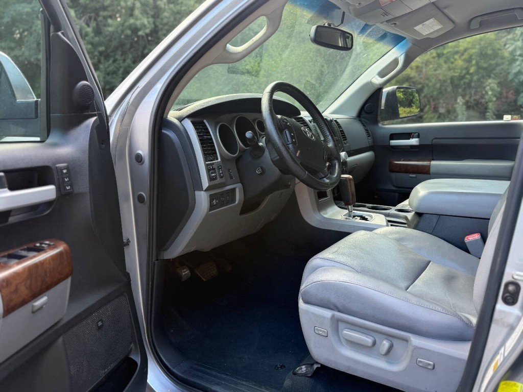 2013 Toyota Tundra Image 11