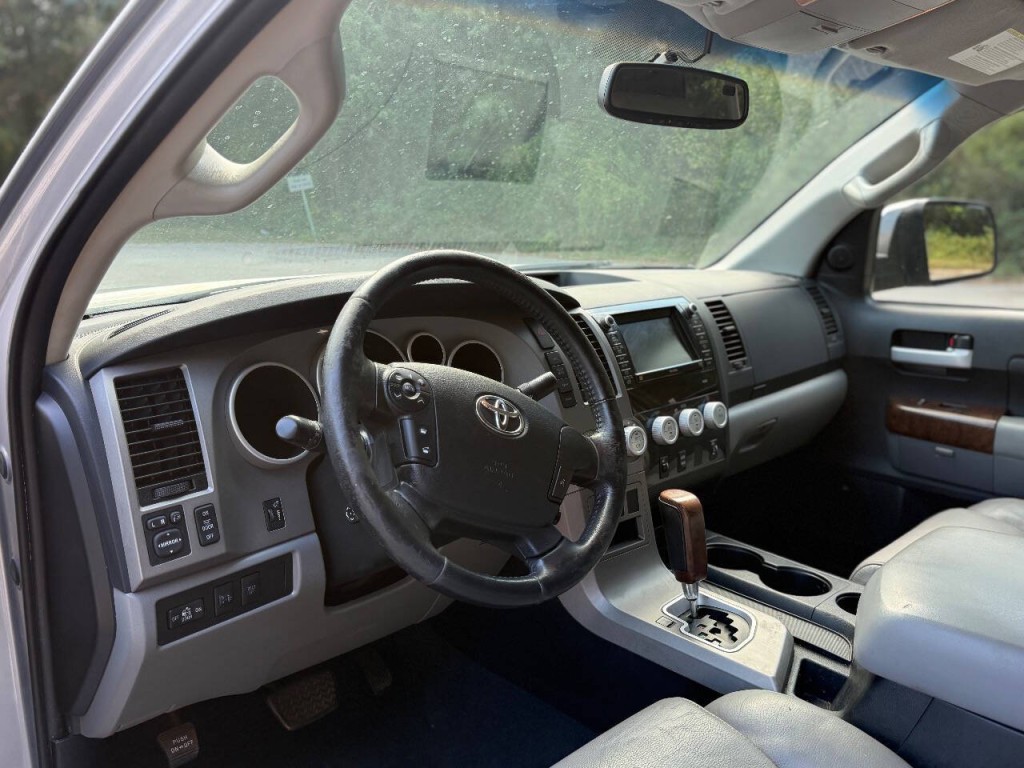 2013 Toyota Tundra Image 12