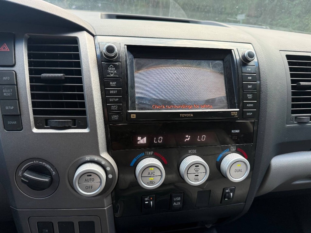 2013 Toyota Tundra Image 16