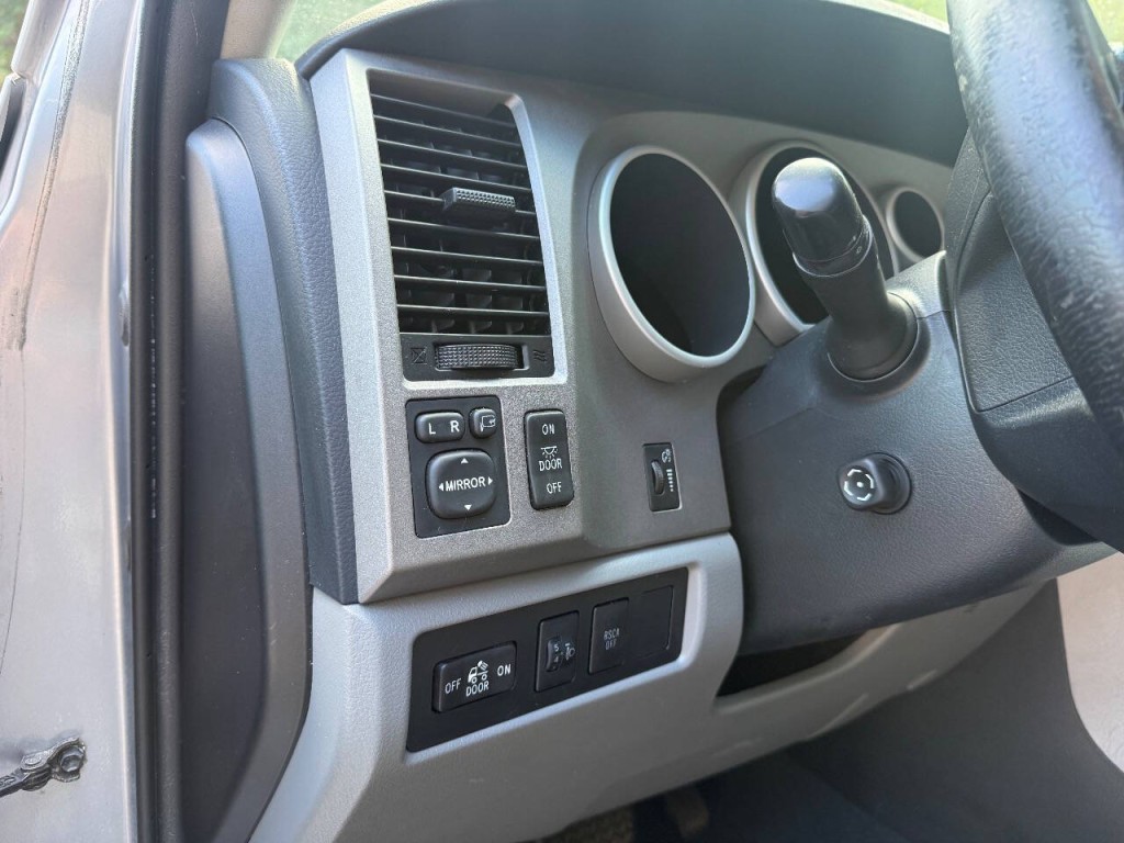 2013 Toyota Tundra Image 17