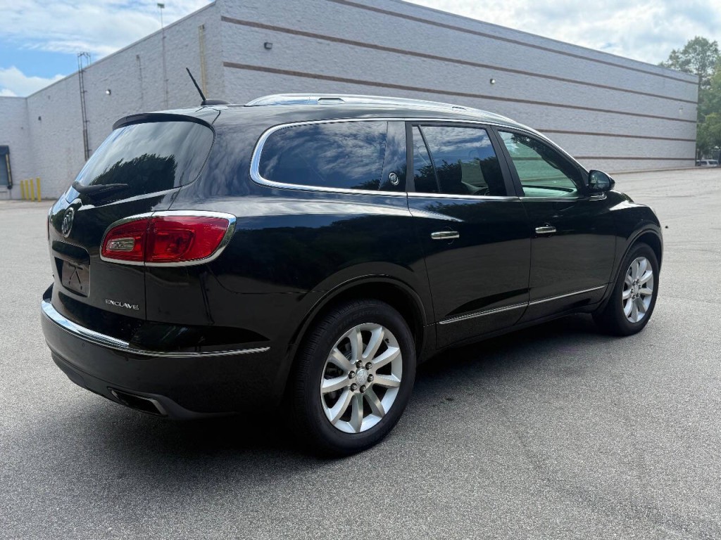 2016 Buick Enclave Image 3