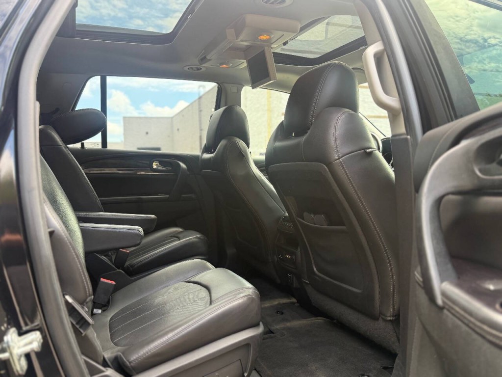 2016 Buick Enclave Image 13
