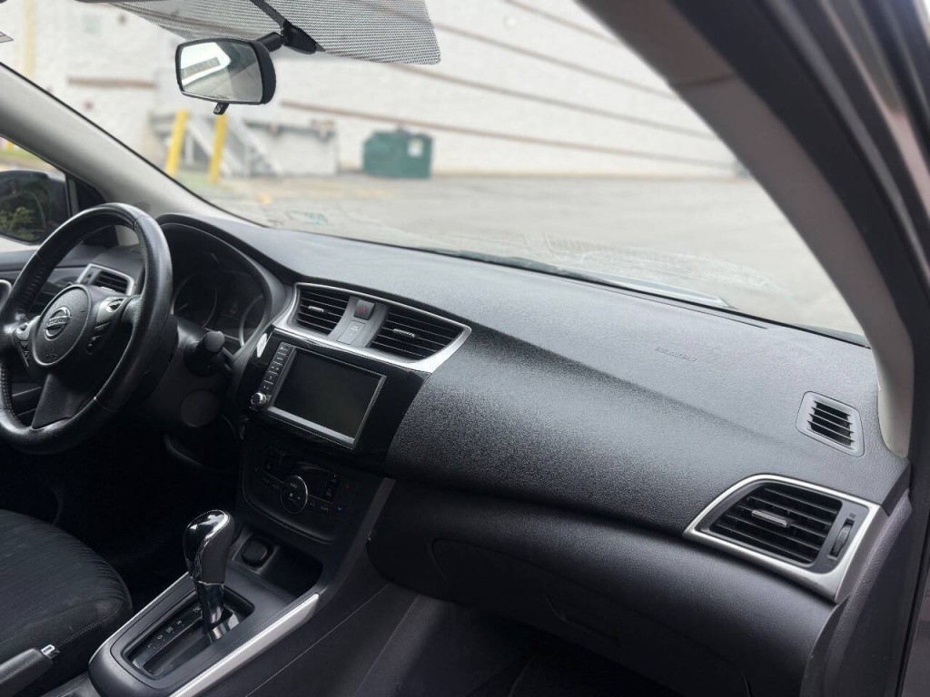 2019 Nissan Sentra Image 11