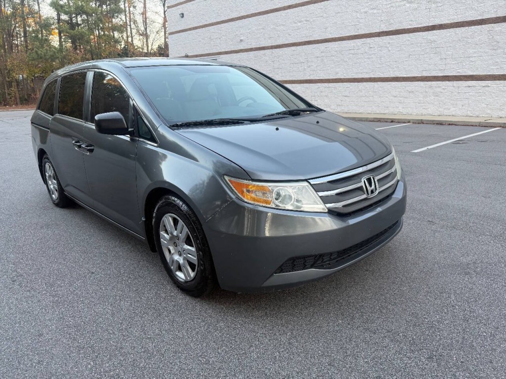 2011 Honda Odyssey Image 3