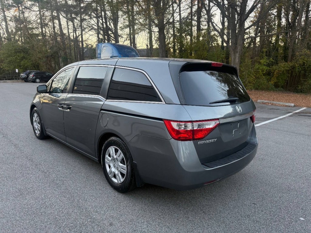 2011 Honda Odyssey Image 6