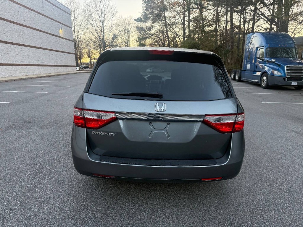 2011 Honda Odyssey Image 7
