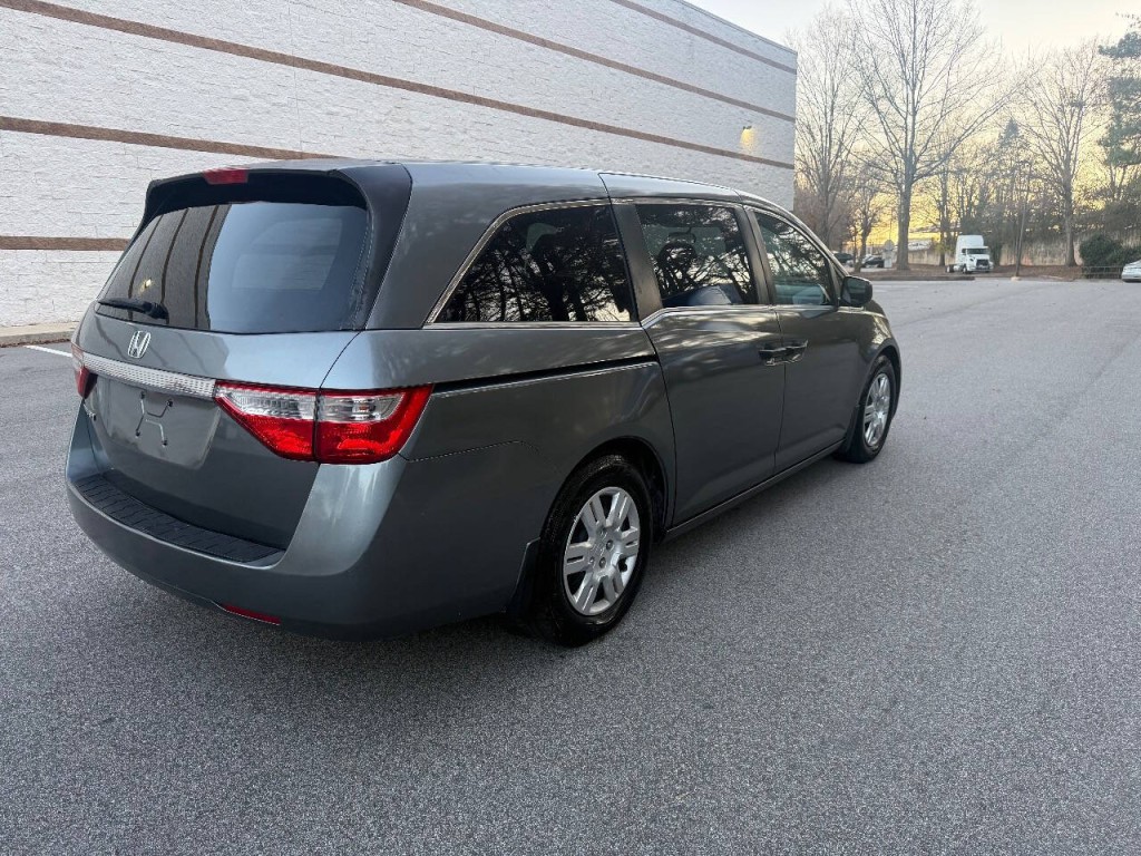 2011 Honda Odyssey Image 8