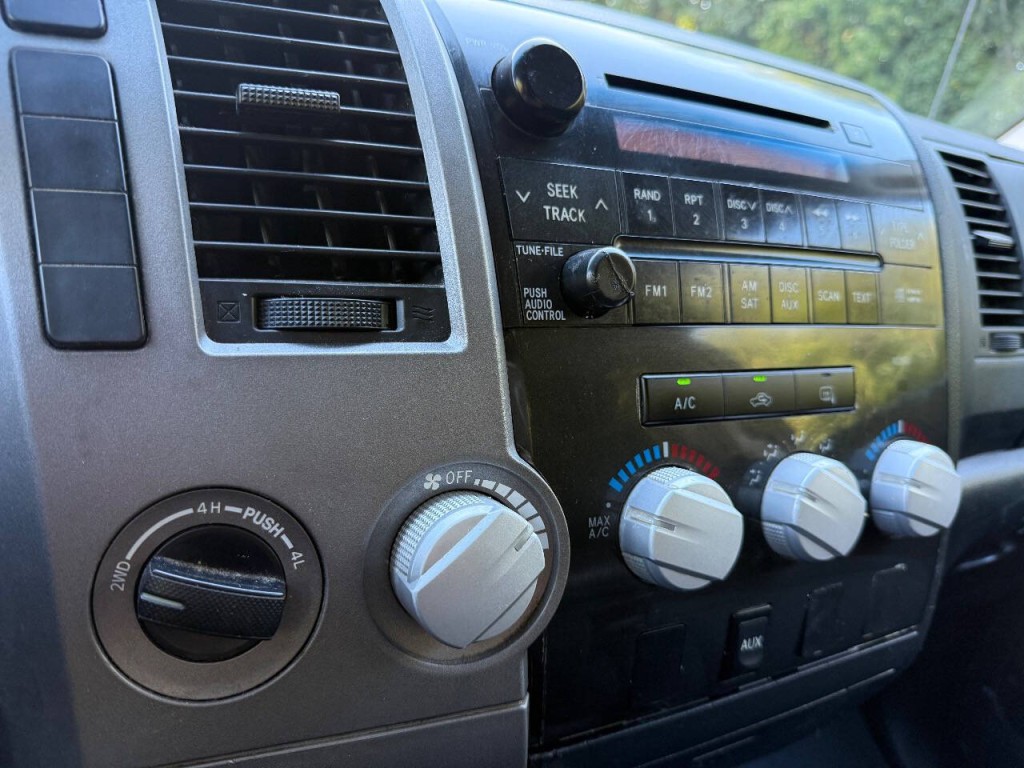 2011 Toyota Tundra Image 15