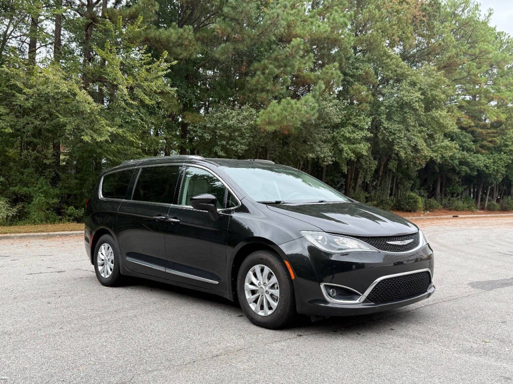 2018 Chrysler Pacifica Image 7