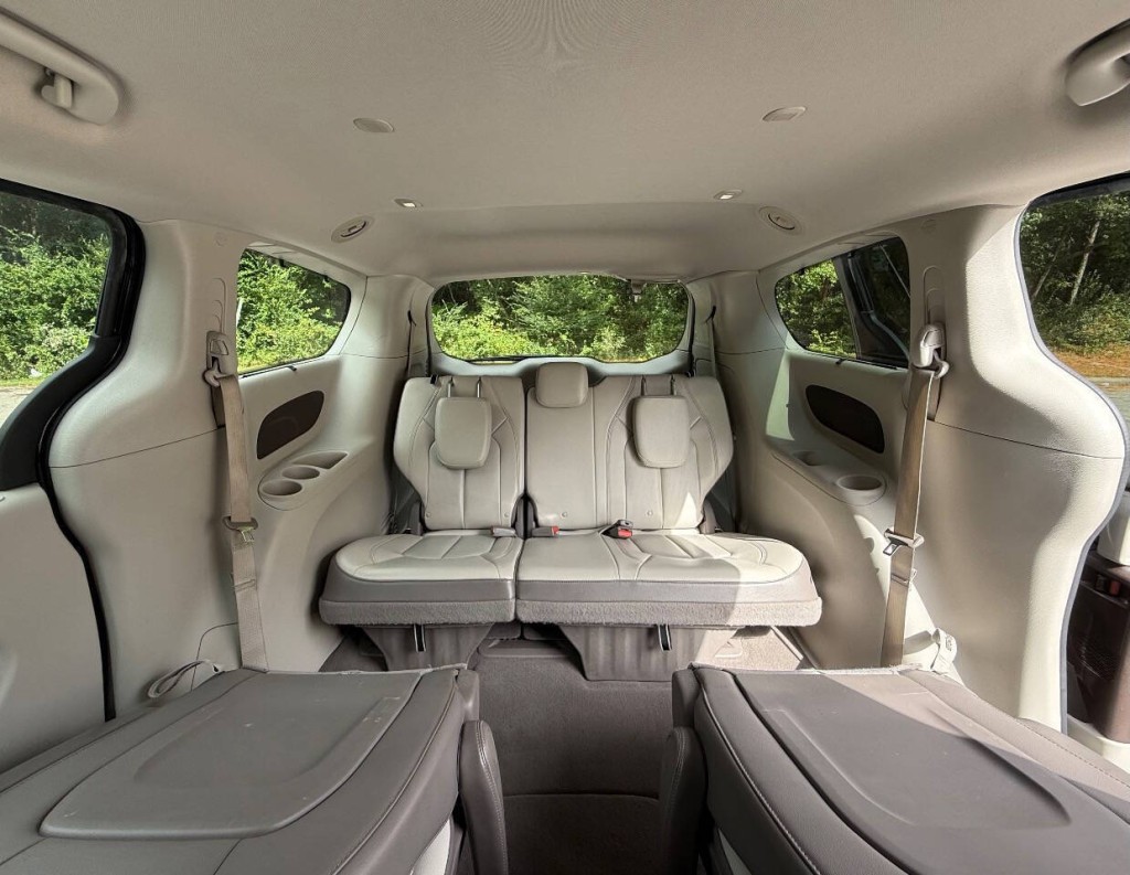 2018 Chrysler Pacifica Image 15