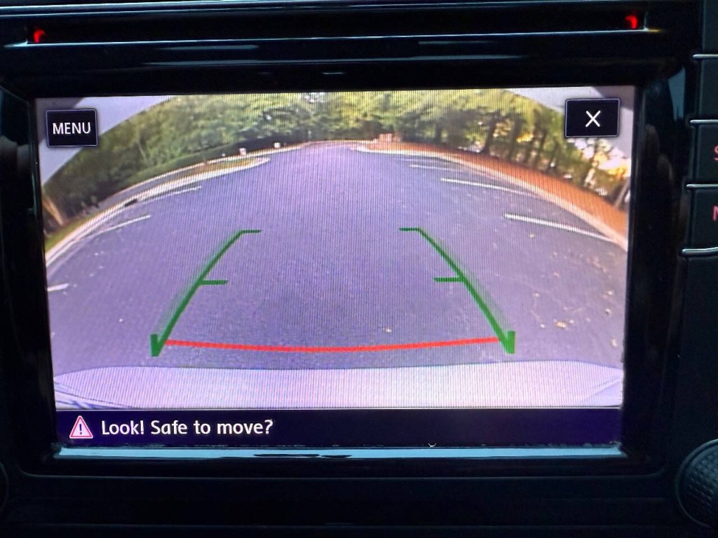 2017 Volkswagen Passat Image 16