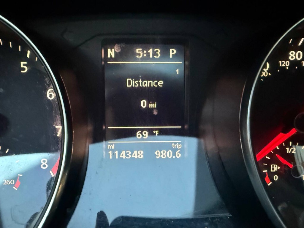 2017 Volkswagen Passat Image 19