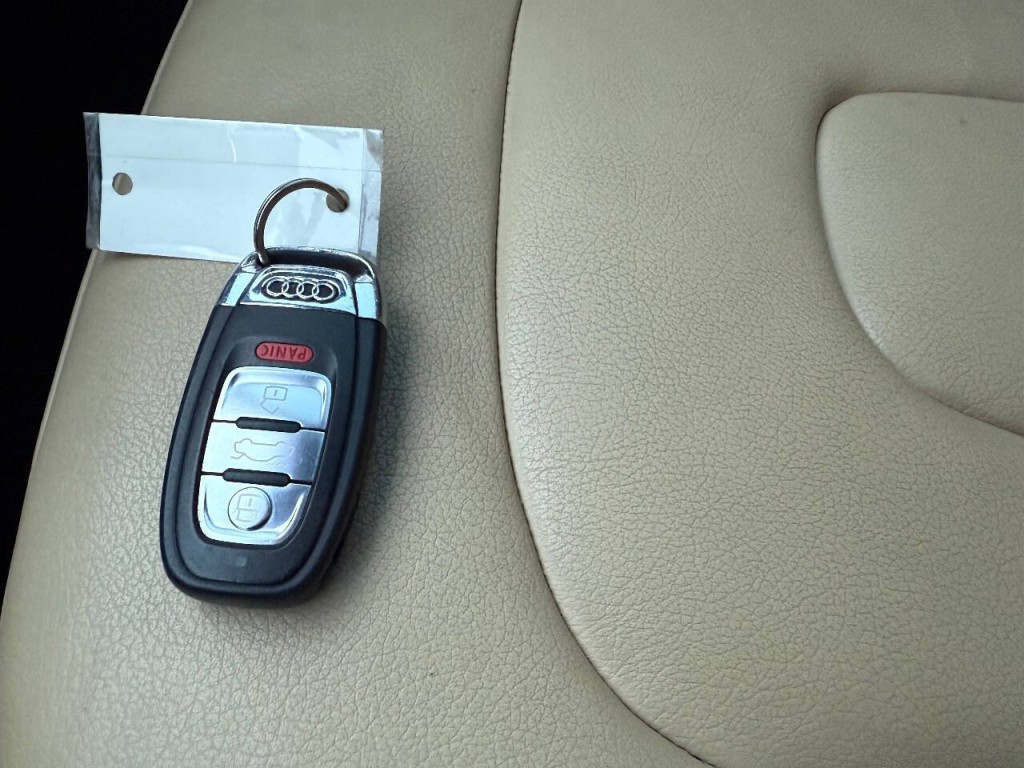 2014 Audi A4 Image 25