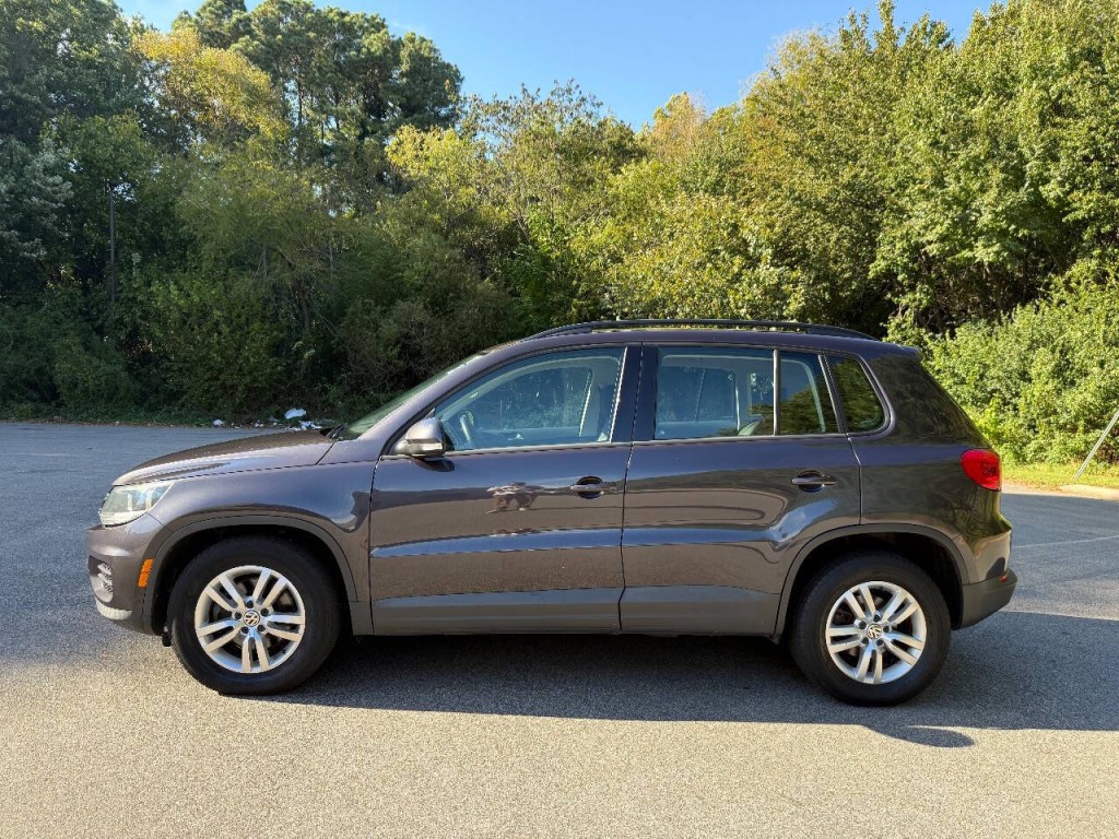 2016 Volkswagen Tiguan Image 2