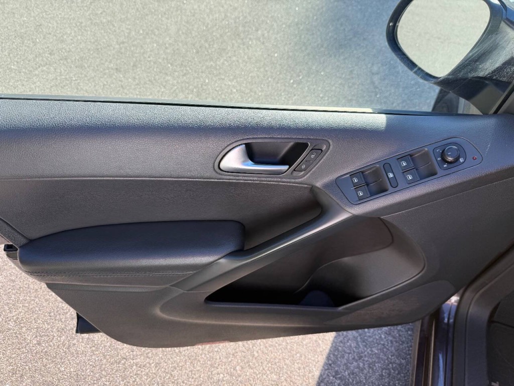 2016 Volkswagen Tiguan Image 9