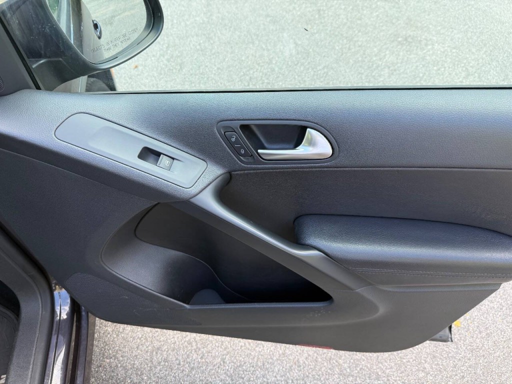 2016 Volkswagen Tiguan Image 20