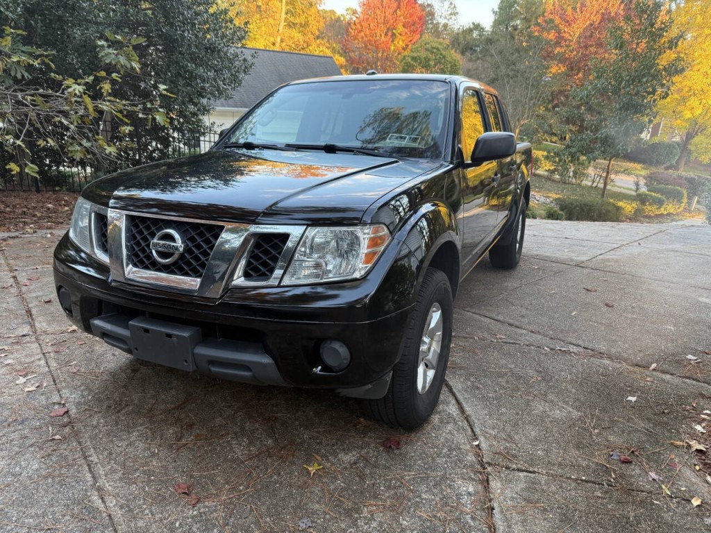 2013 Nissan Frontier Image 1