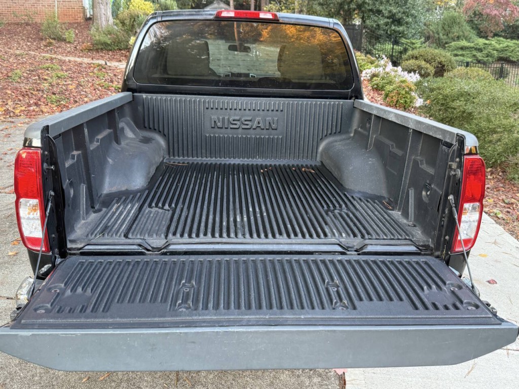 2013 Nissan Frontier Image 17