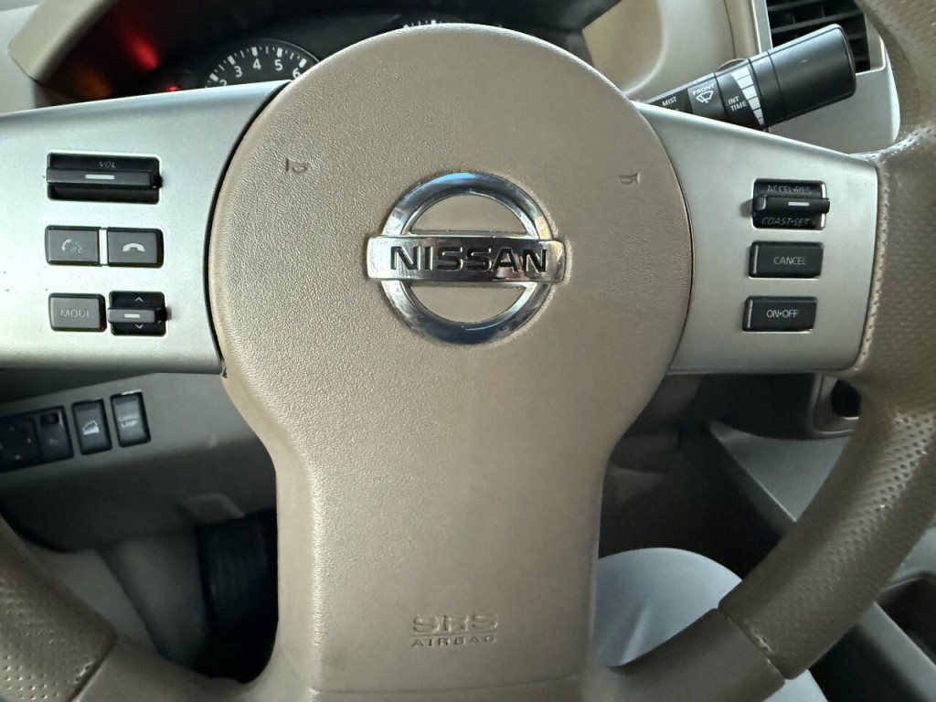 2013 Nissan Frontier Image 18