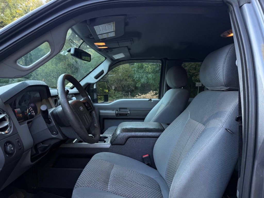 2012 Ford F-250 Image 9