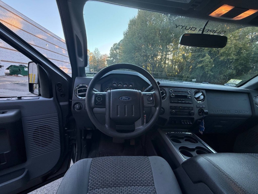 2012 Ford F-250 Image 11