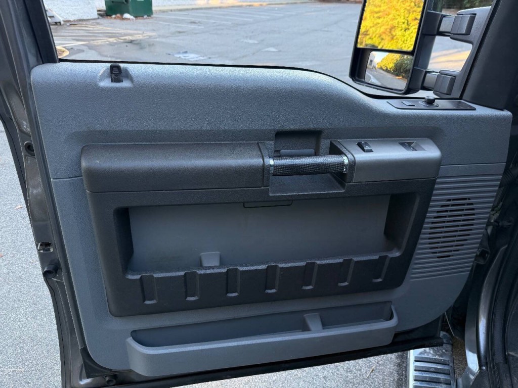 2012 Ford F-250 Image 12