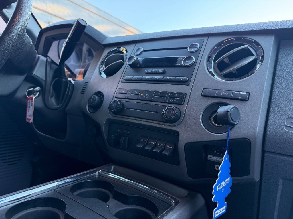 2012 Ford F-250 Image 18