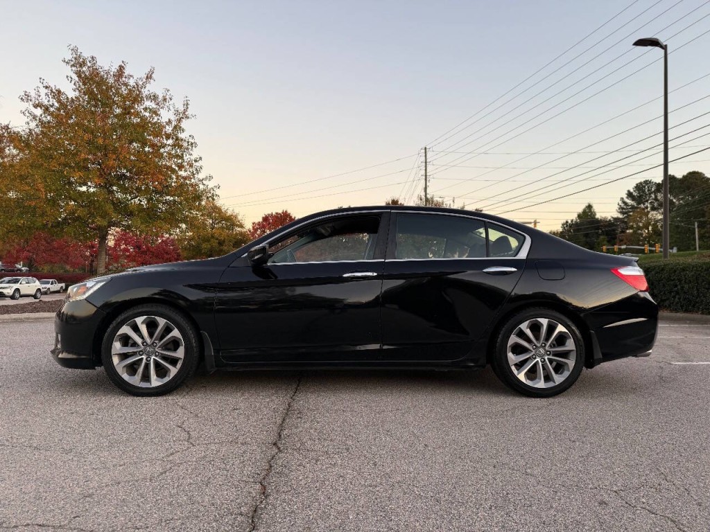 2013 Honda Accord Image 2