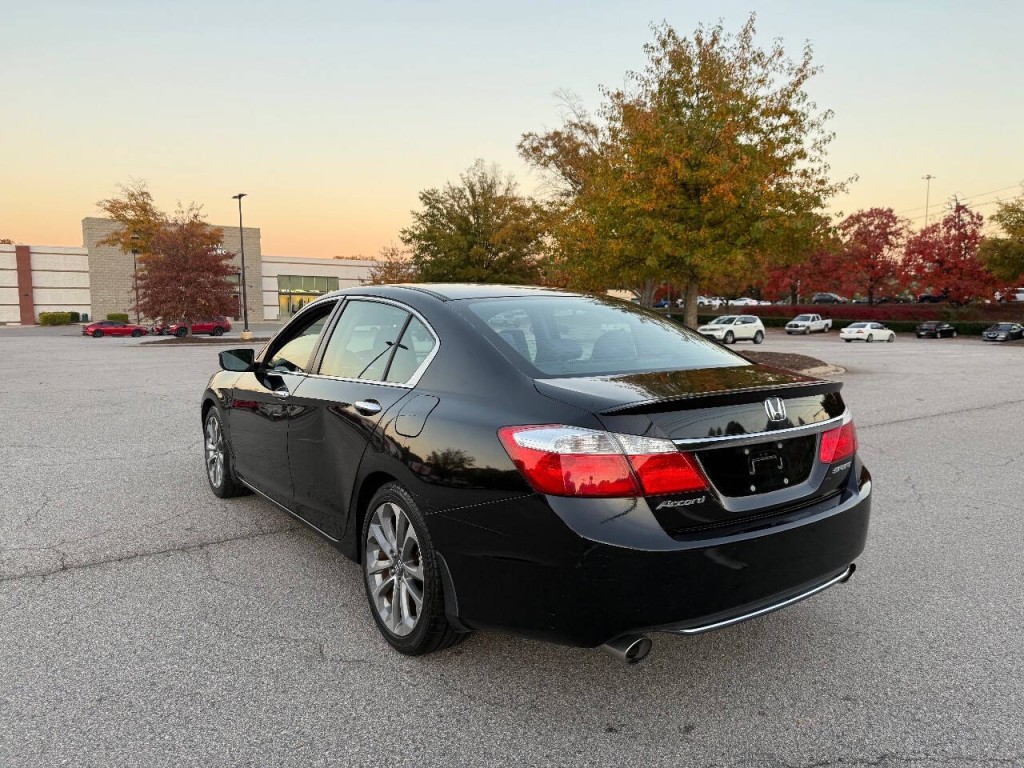 2013 Honda Accord Image 3