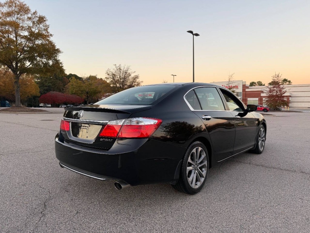 2013 Honda Accord Image 5