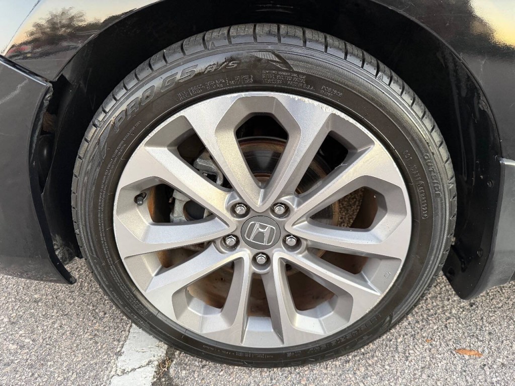 2013 Honda Accord Image 9