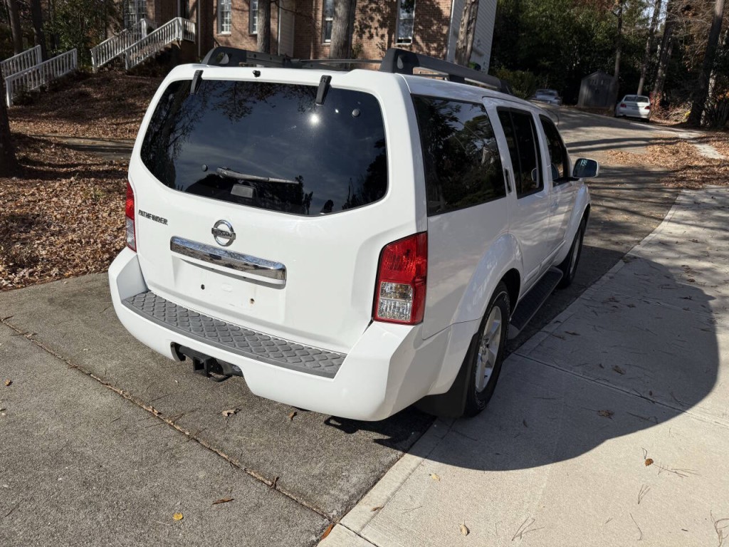 2011 Nissan Pathfinder Image 5