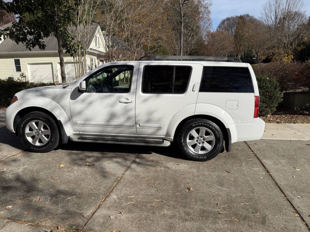 2011 Nissan Pathfinder Image 8