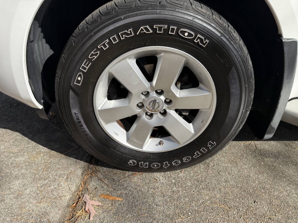 2011 Nissan Pathfinder Image 9