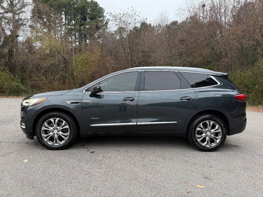 2018 Buick Enclave Image 2