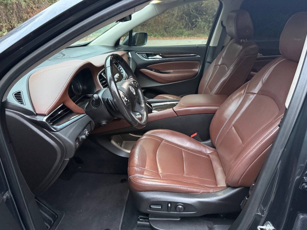 2018 Buick Enclave Image 11