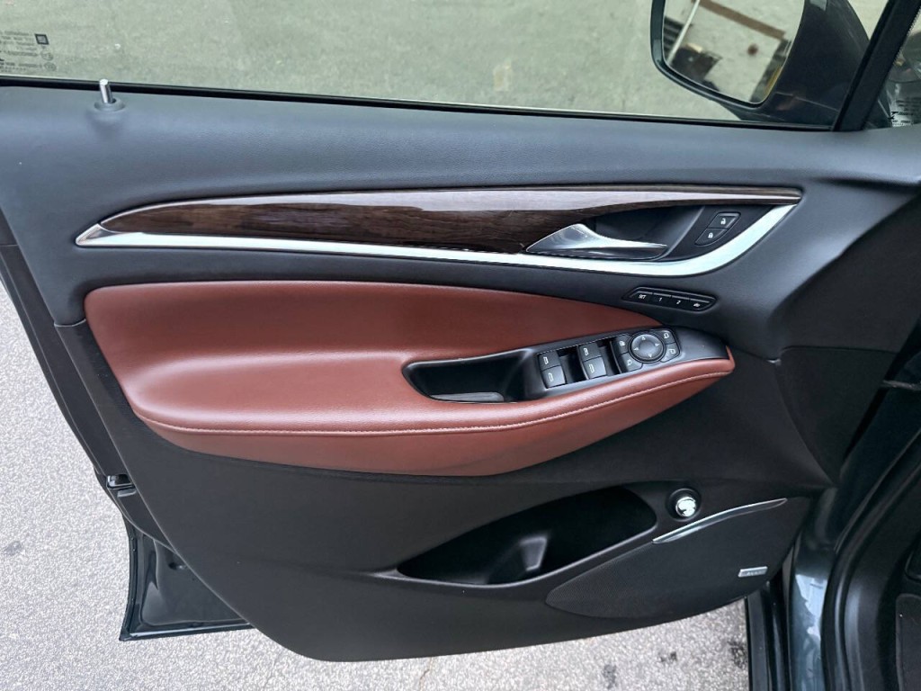 2018 Buick Enclave Image 14