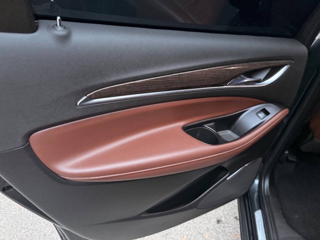 2018 Buick Enclave Image 16